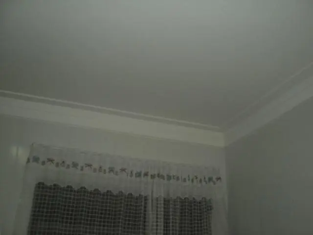 Prateleira em drywall embutida na parede