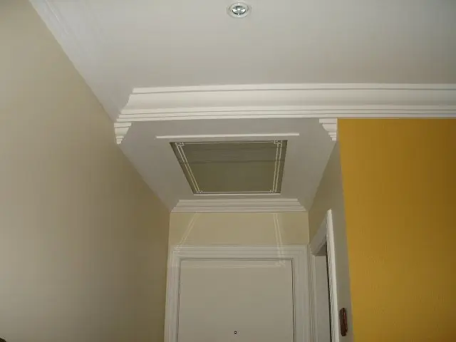 Forro decorativo com arandelas embutidas